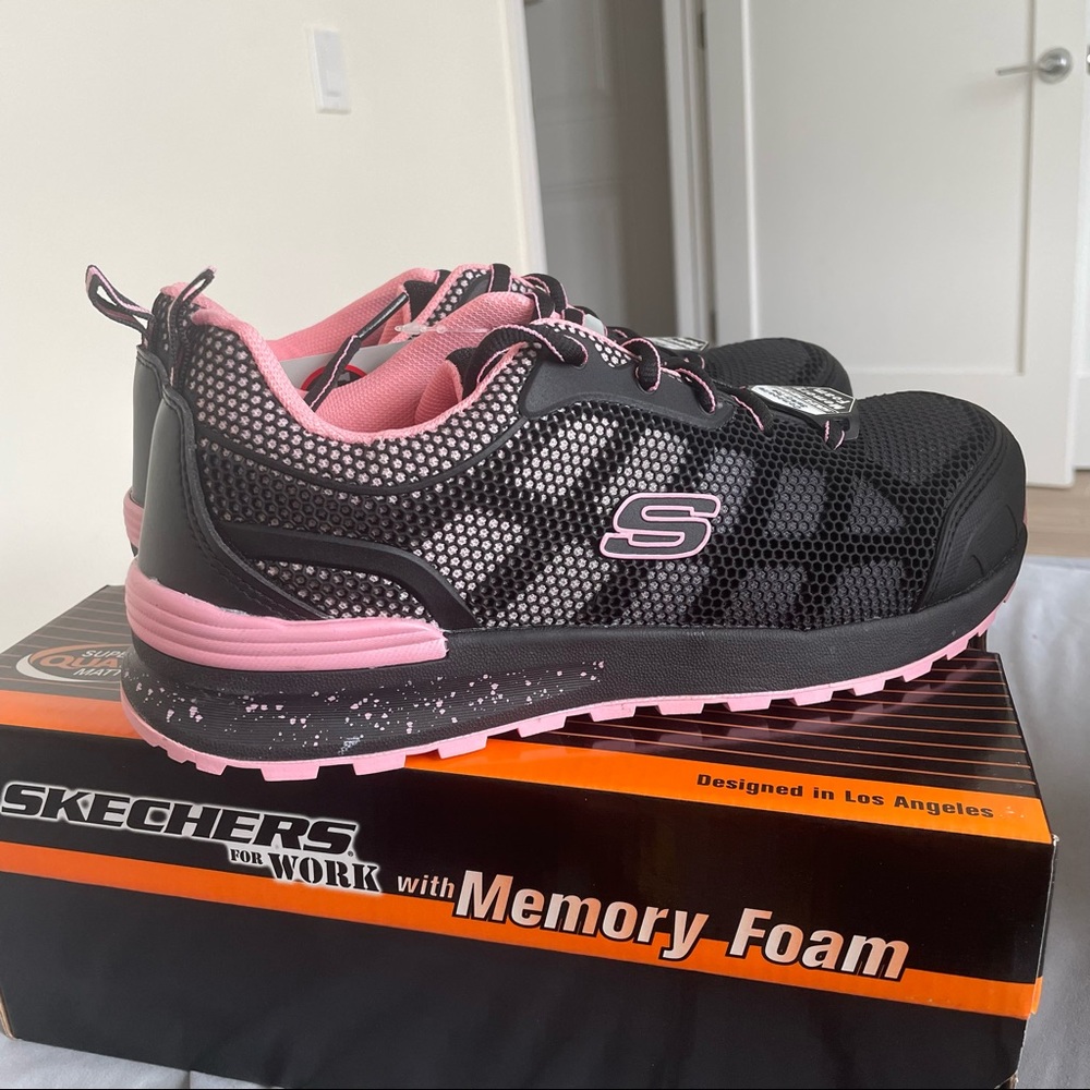 SKECHERS Work
Bulklin - Lyndale Composite Toe: Black/Pink 8.5 (New with tags)